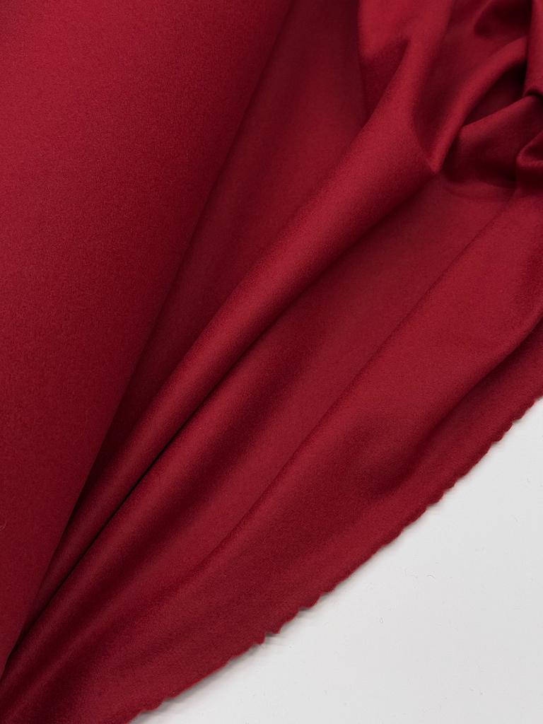 Пальтовая шерсть Hugo Boss. Цвет Красный