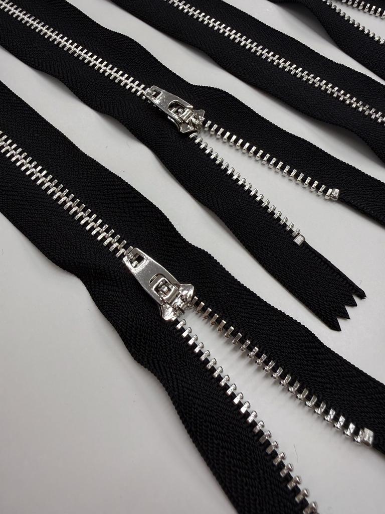 Молния Джинсовая. Цвет Черный. Серебро