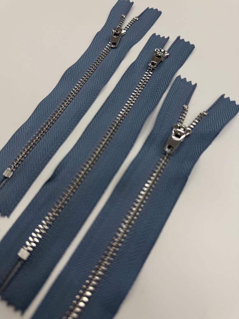 Молния Джинсовая. Цвет Голубой. Серебро