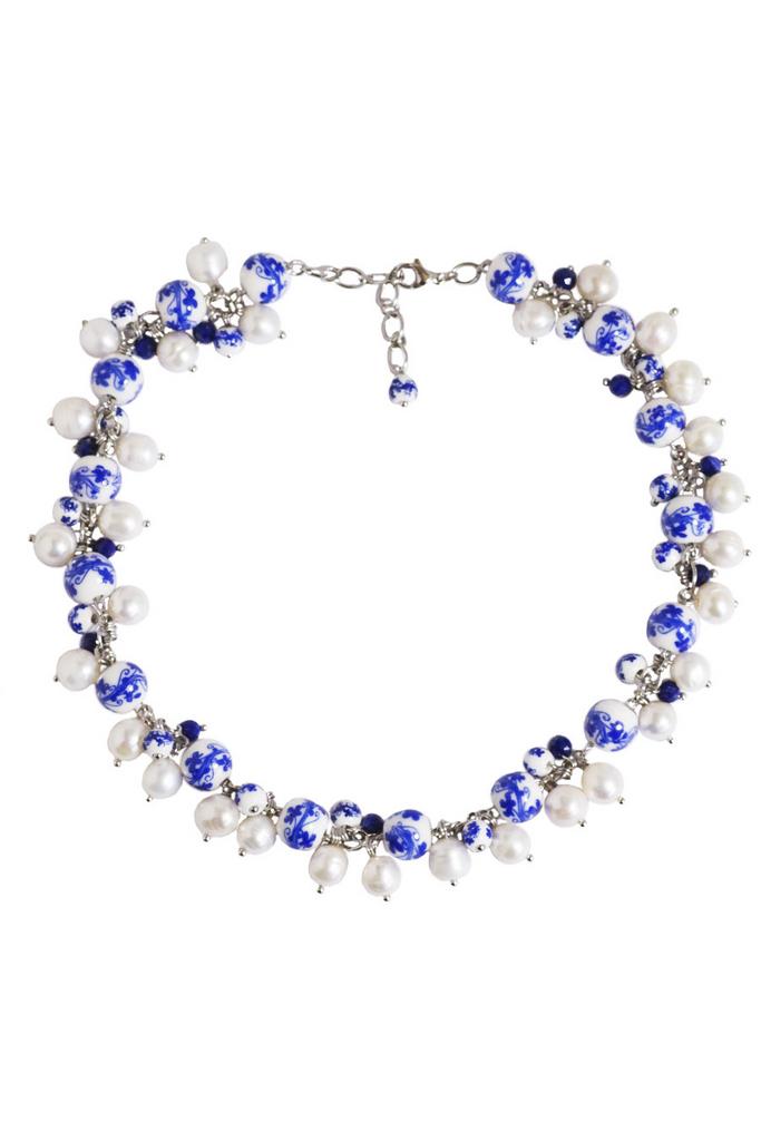 Колье-гроздь Marussia из керамических бусин с росписью, натурального жемчуга и лазурита