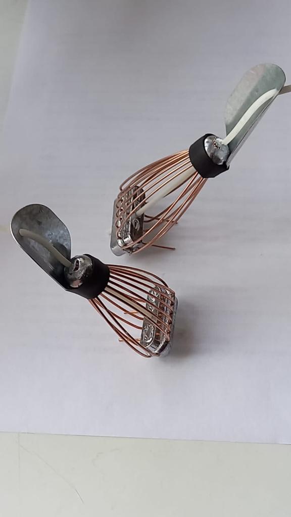 Кормушка всплывающая