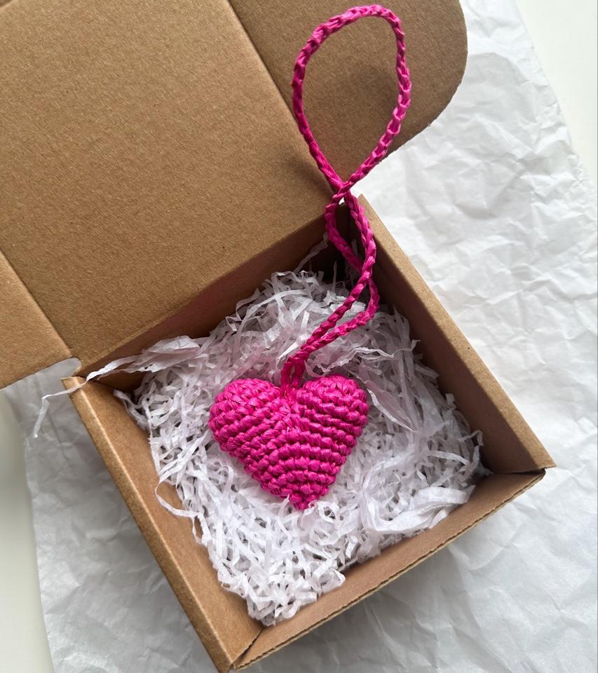 МК Брелок из рафии СЕРДЦЕ