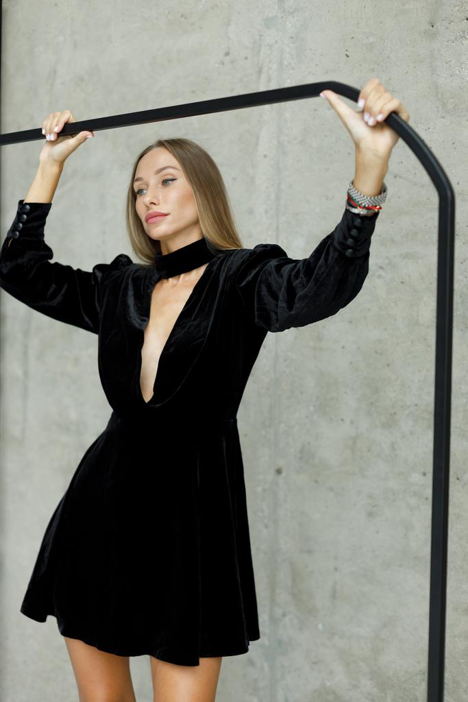 Бархатное платье ''ROZE''