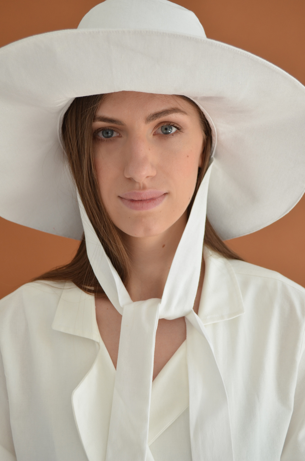 ШЛЯПА С ЗАВЯЗКАМИ