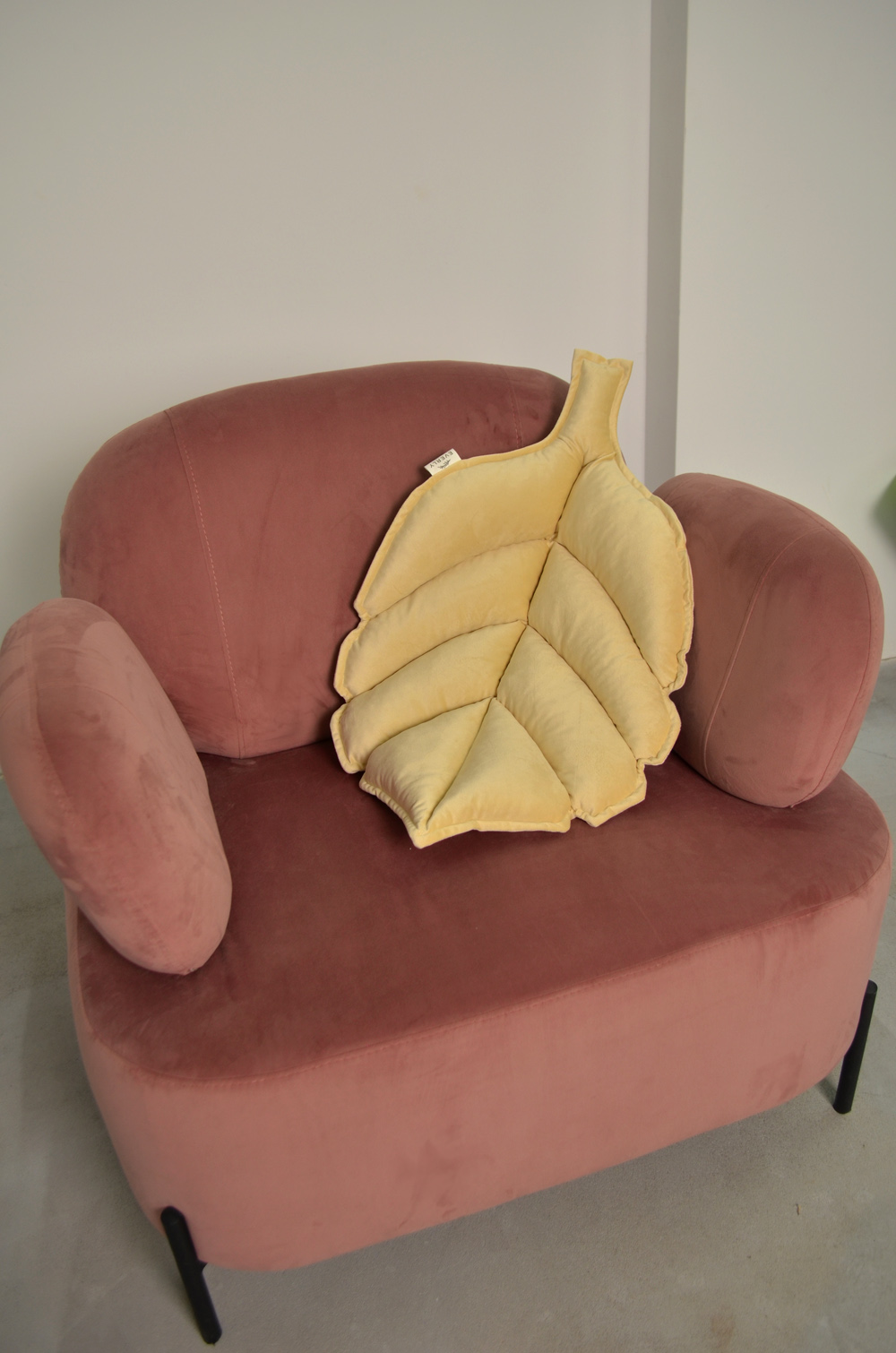 ПОДУШКА ЛИСТ