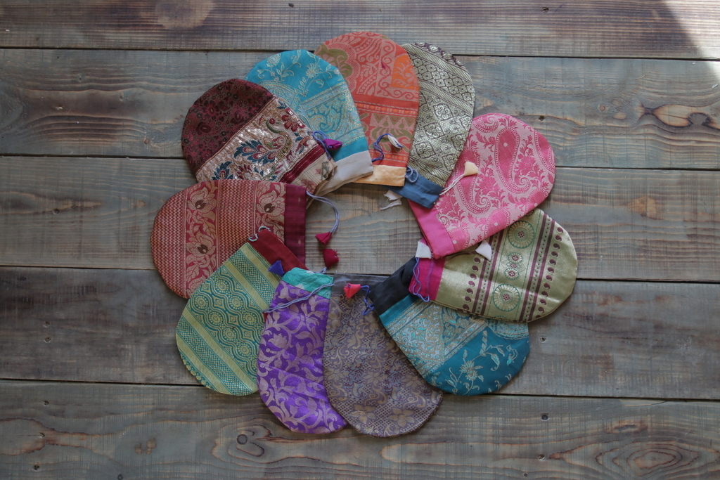 Подарочные мешочки из парчи