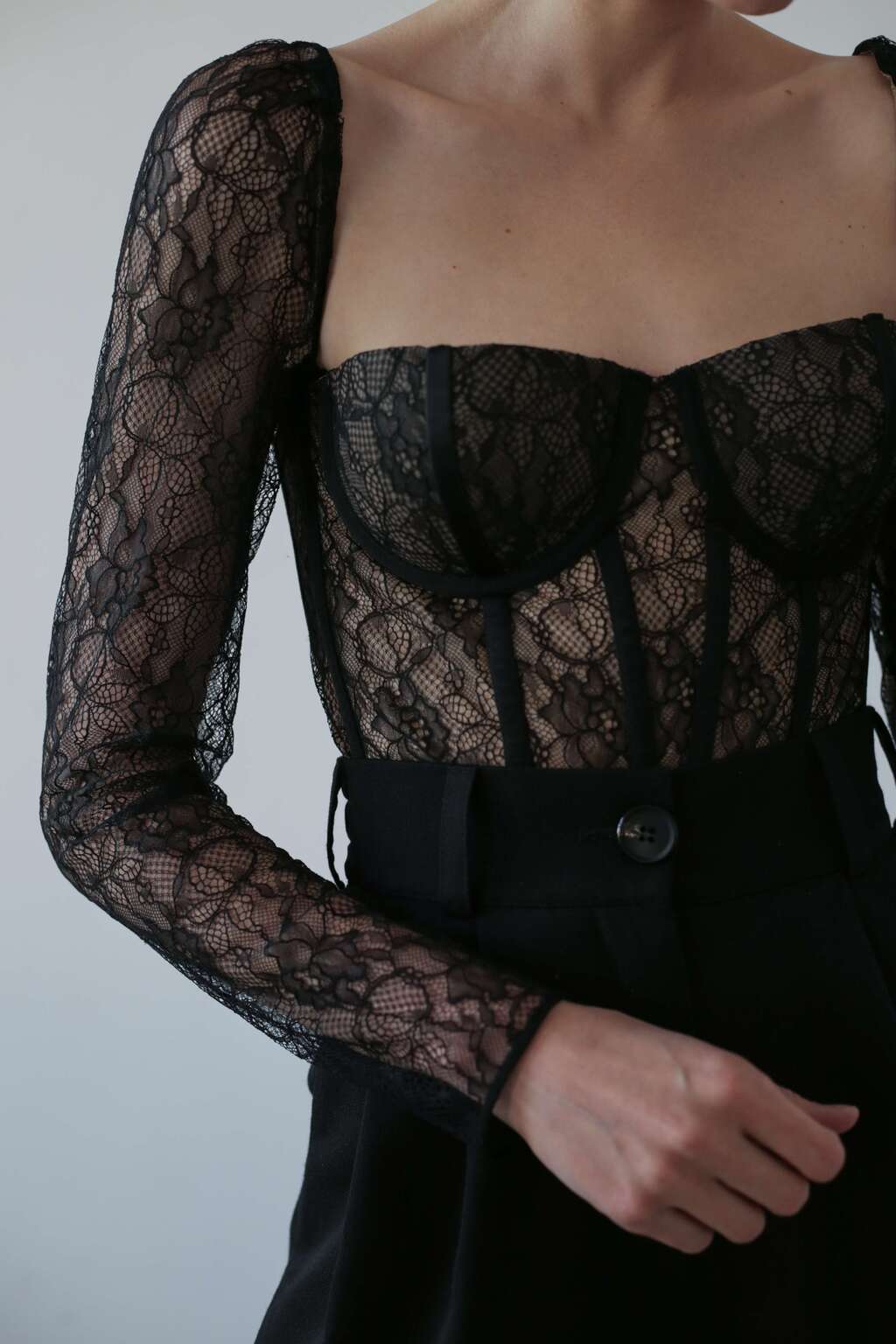 Корсет кружевной с рукавом "Мысли вслух"
