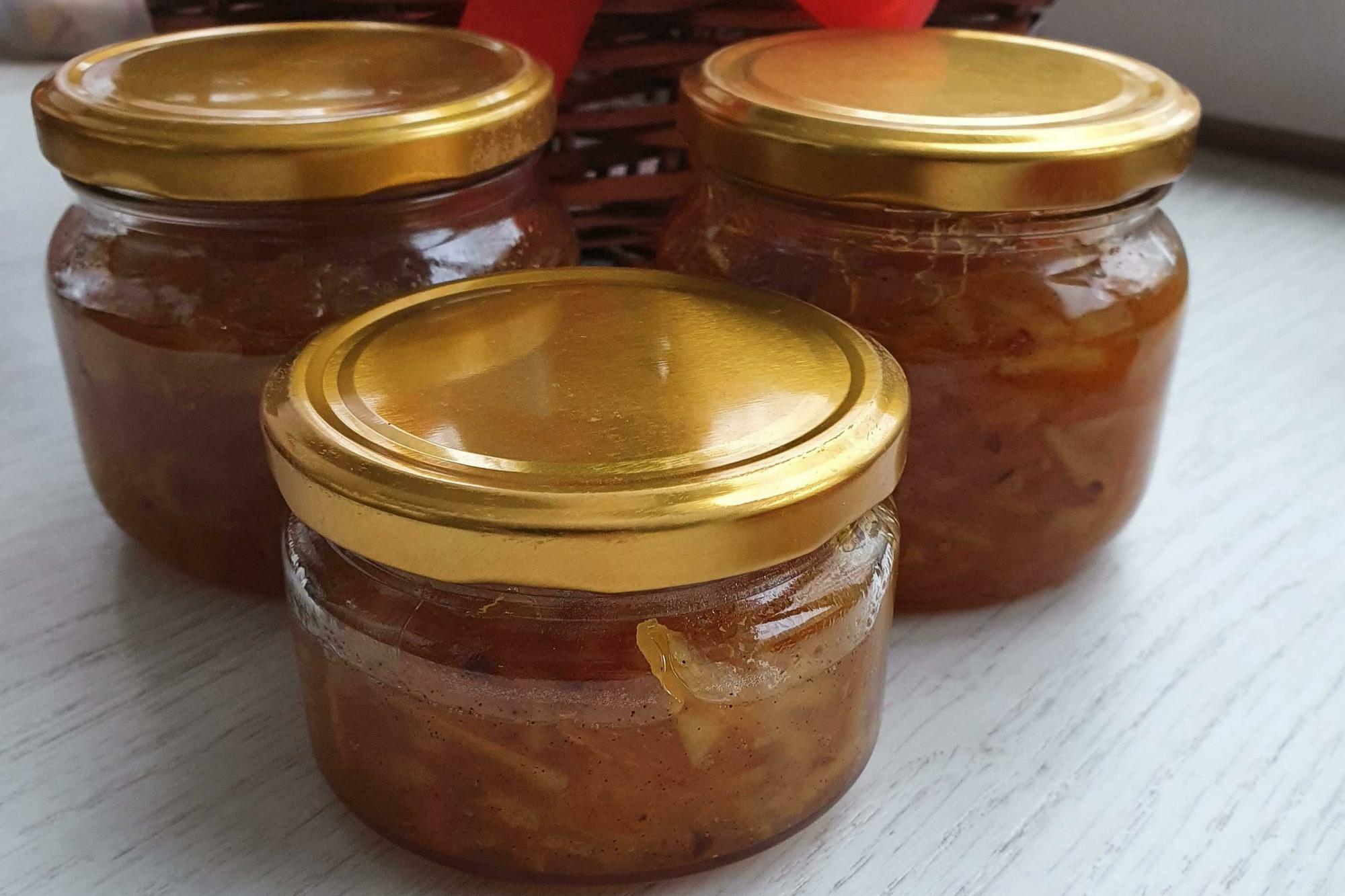 Пряный апельсиновый конфитюр в баночках