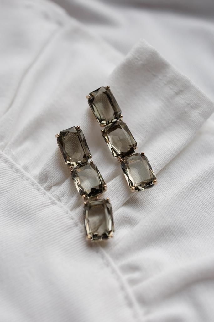 Серьги камни