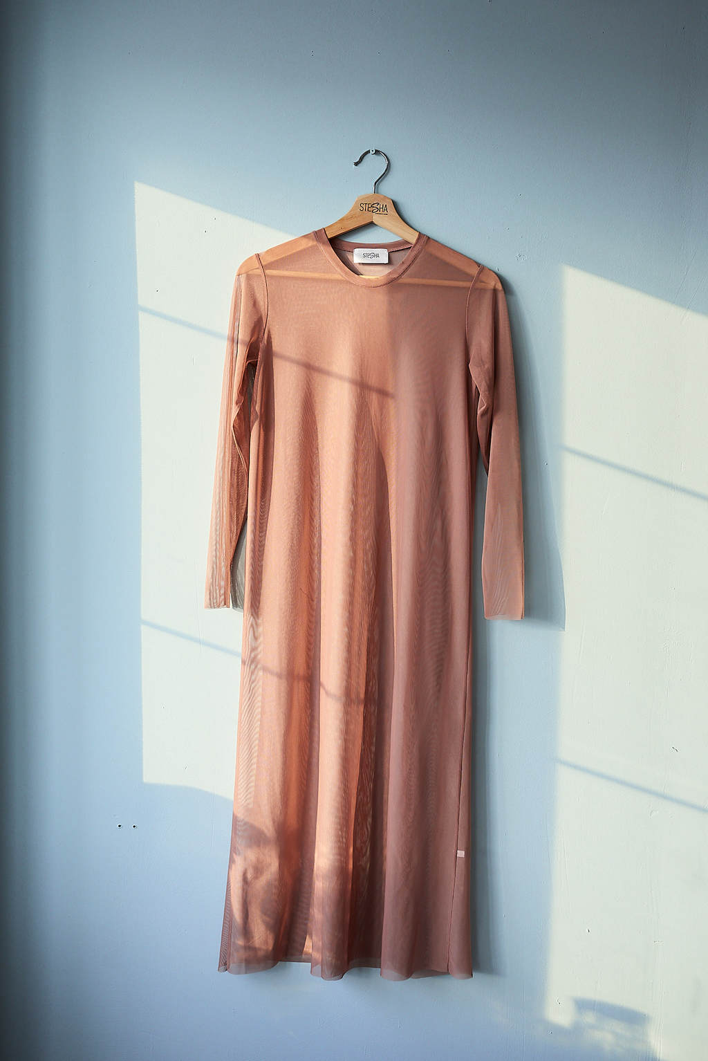 Платье из сетки пудра