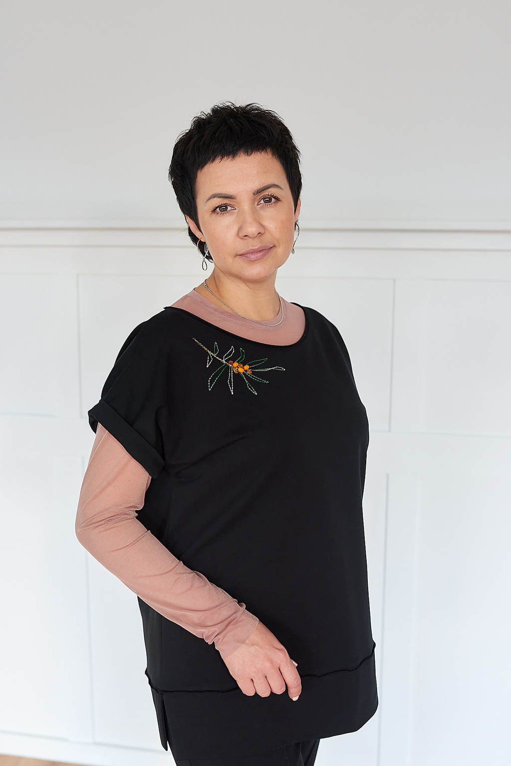 Жилет с манжетой черный