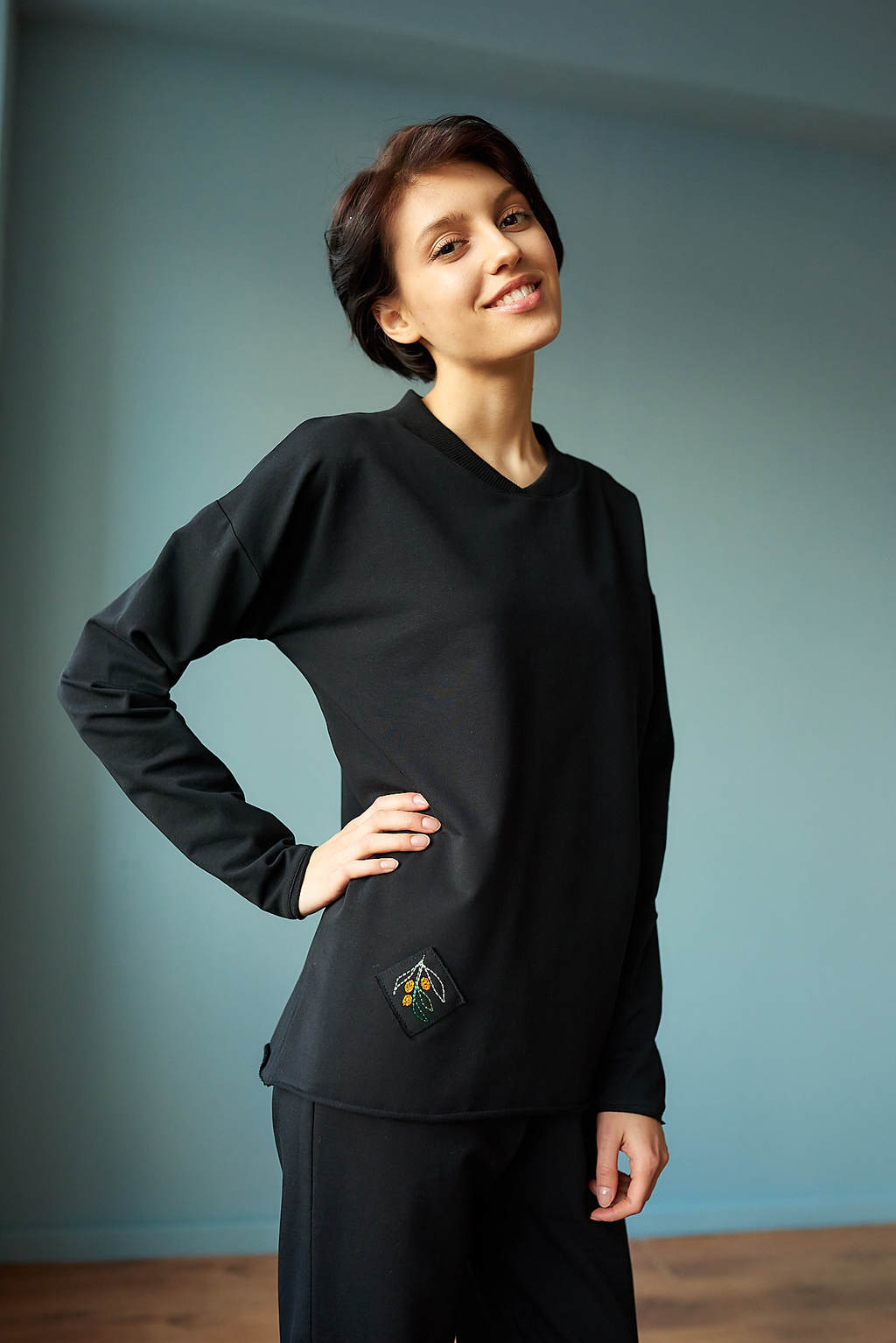 Толстовка со стойкой черная