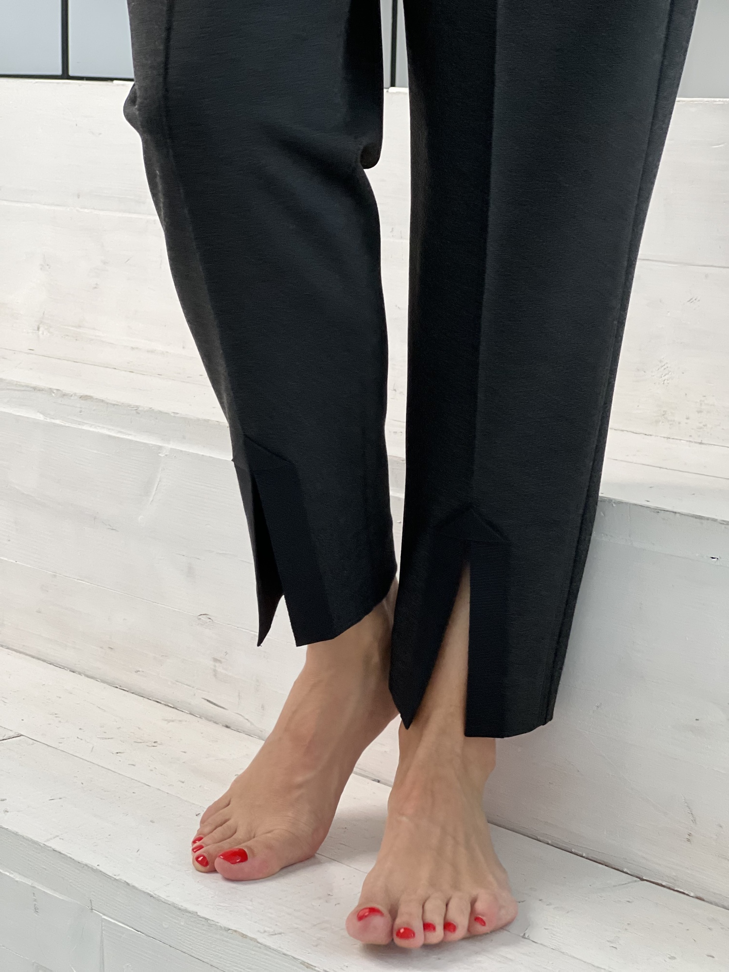 Брюки с разрезами