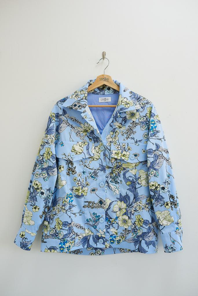 Жакет с синими цветами