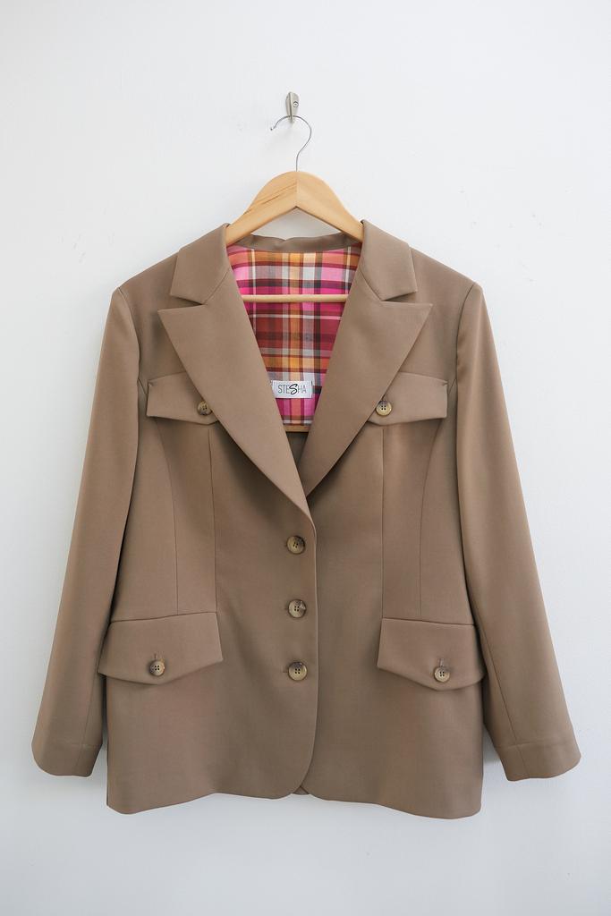 Пиджак приталенный