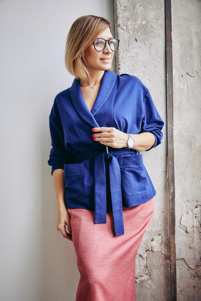 Жакет с поясом синий