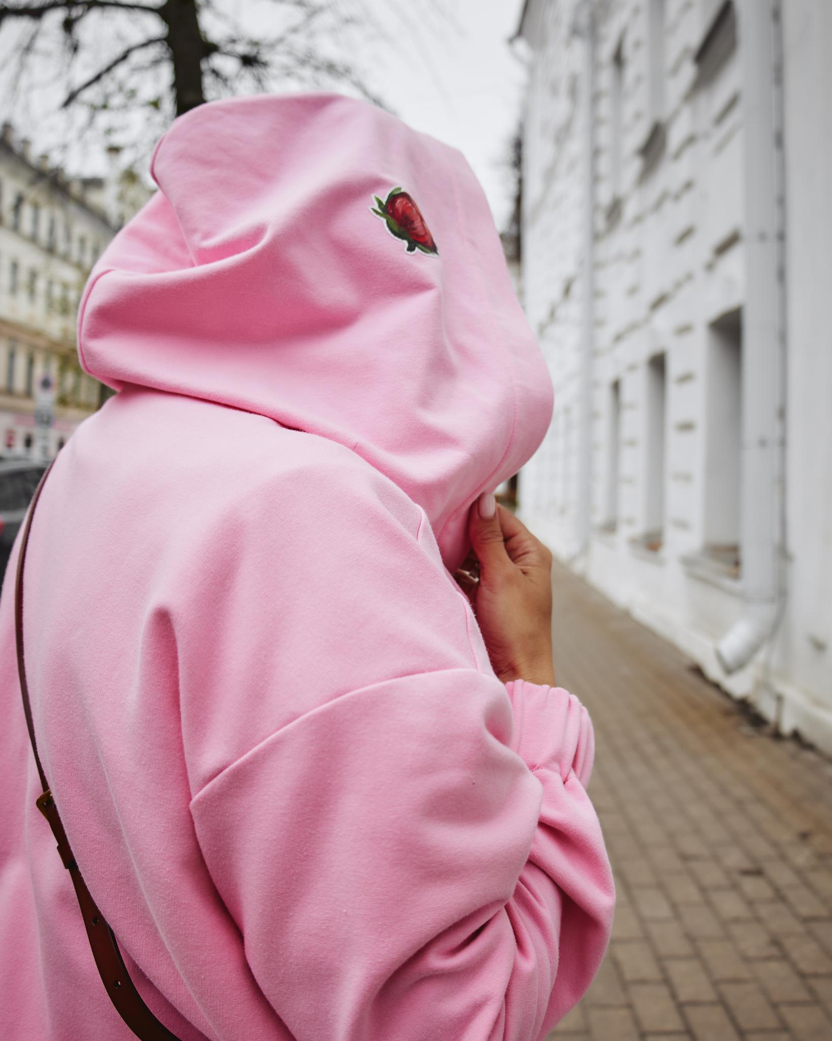 Бомбер с пионом розовый