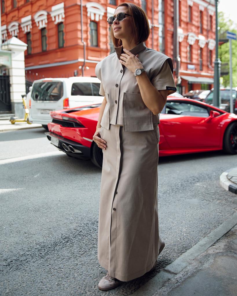 Жилет со стойкой, бежевый