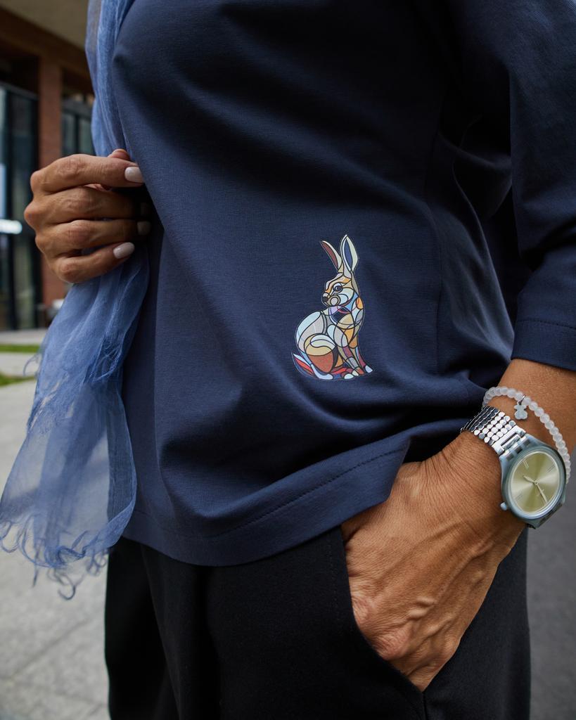 Лонгслив с зайцем, синий