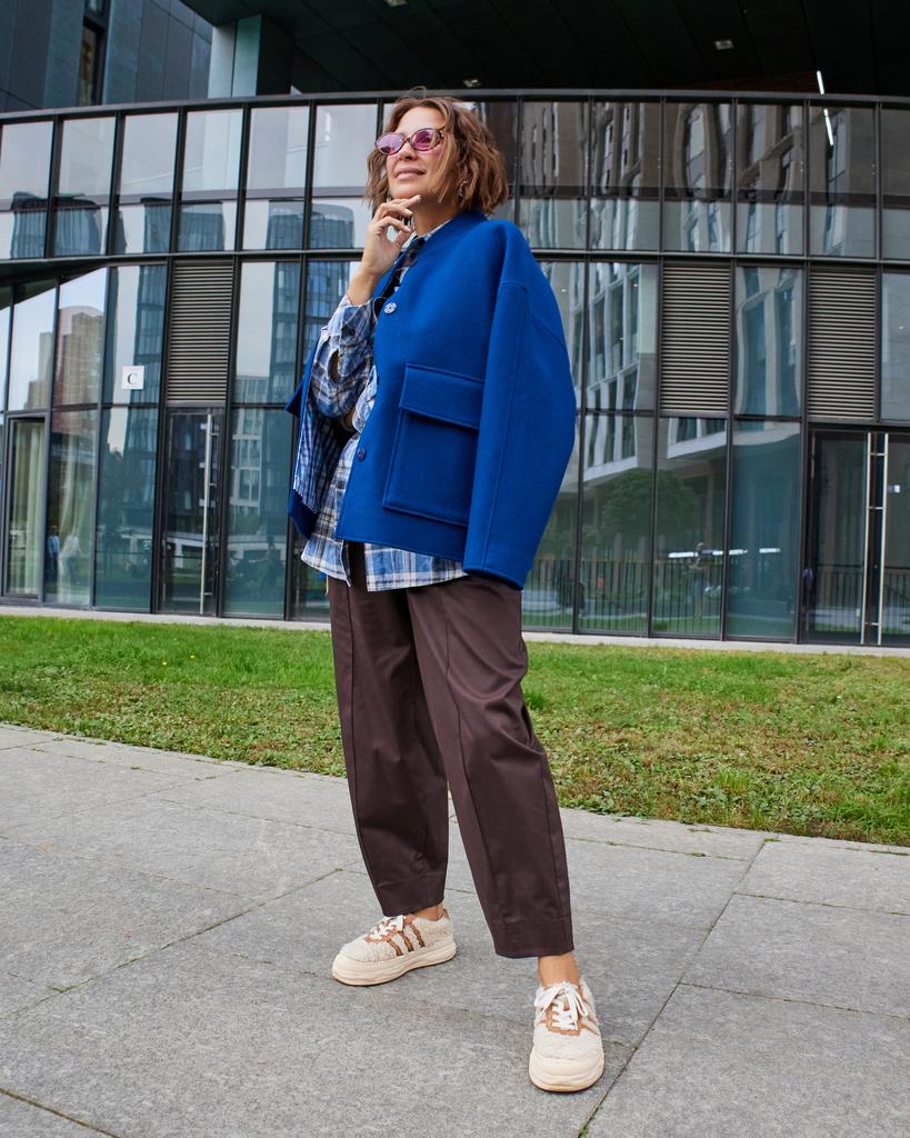 Бомбер с накладным карманами, синий