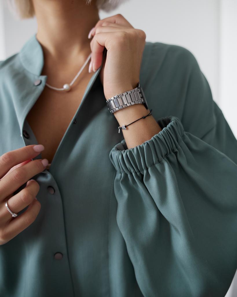 Бомбер на кулисе, зеленый