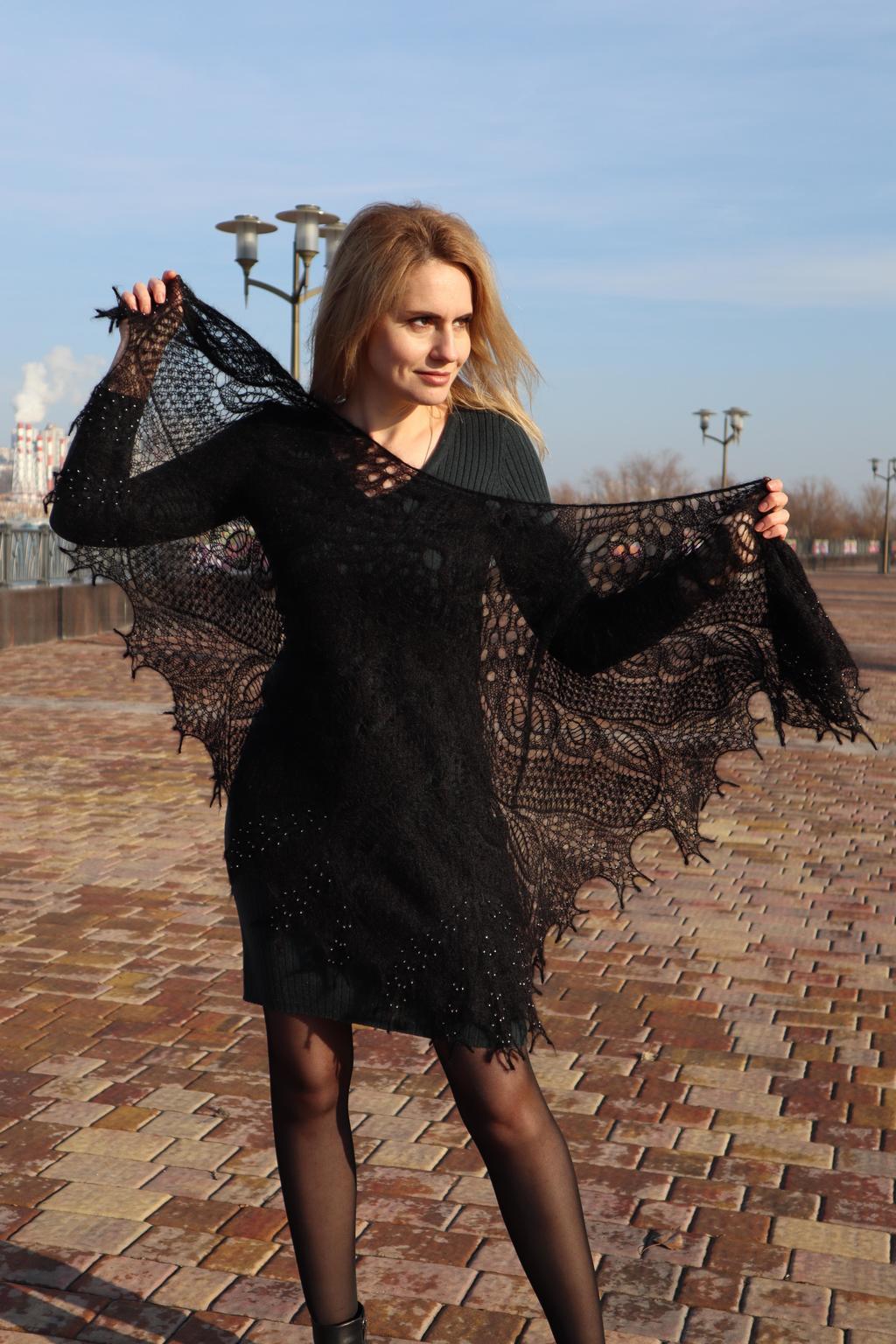 Шаль дикий лебедь