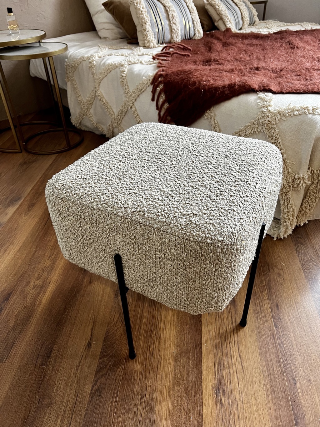 пуф  квадратный BUCKLE бежевый