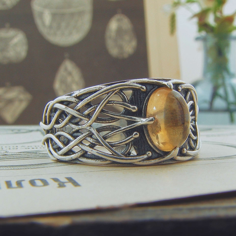 Loire -citrine ring