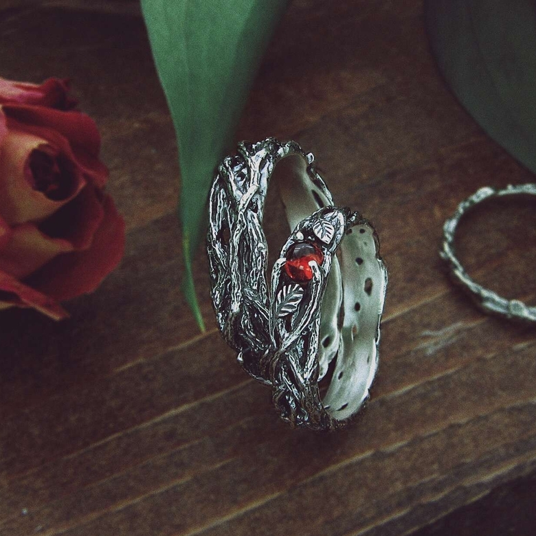 Wedding couple - garnet