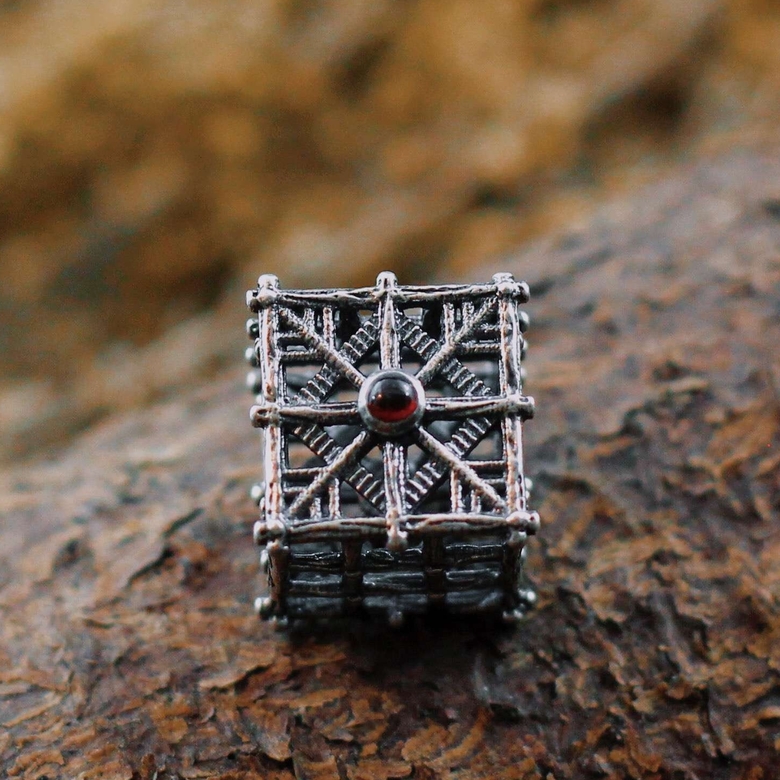 Witch house - pendant with garnet