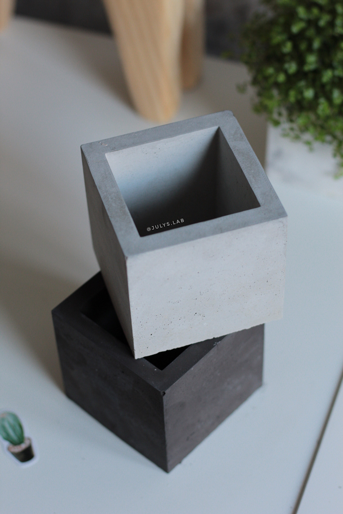 Горшок Куб из бетона