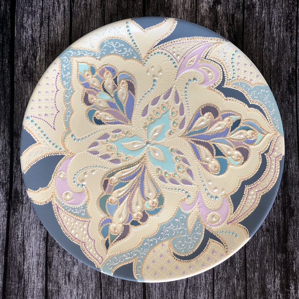 Тарелка декоративная Snow lily