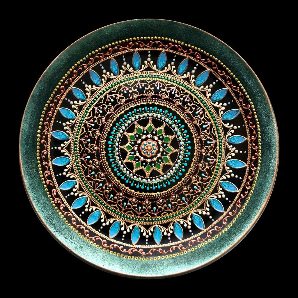 Тарелка декоративная Enigma