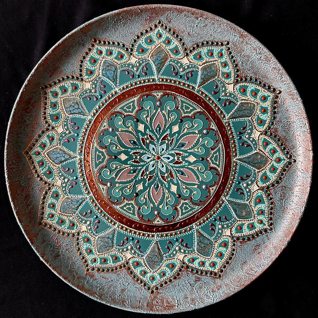 Тарелка декоративная из серии "Bolieuro"