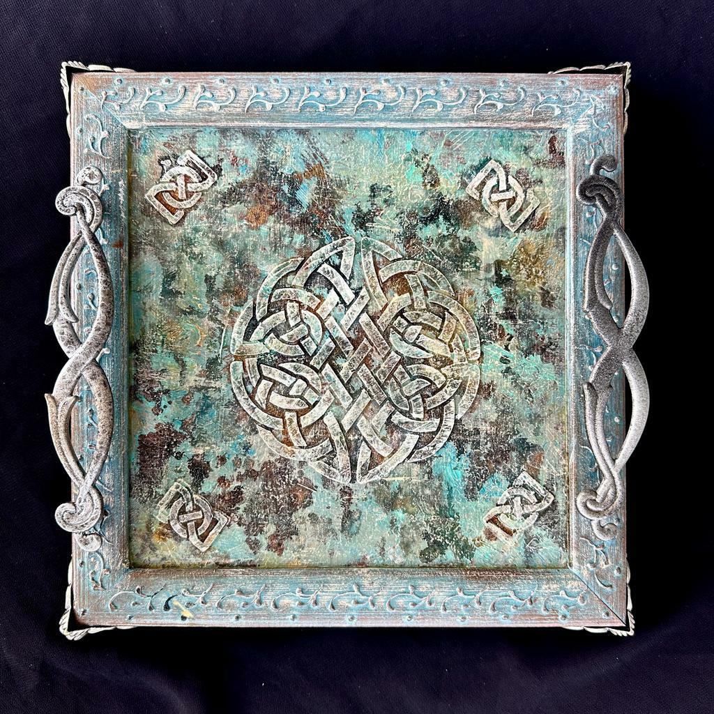 Поднос  Древние тайны