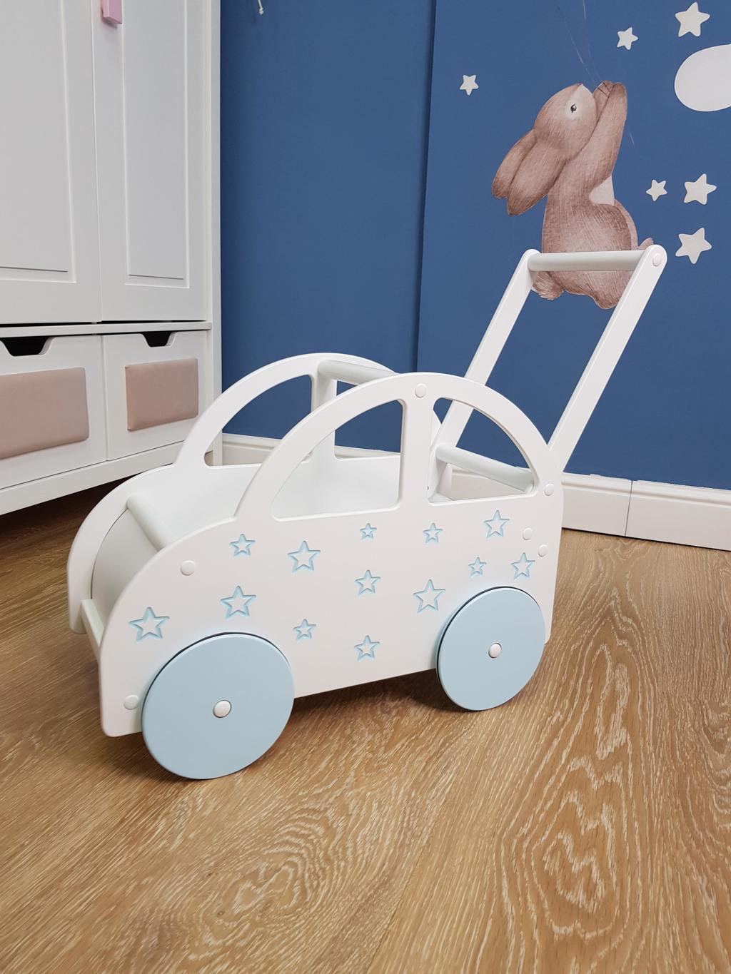 Машинка-каталка со звездами