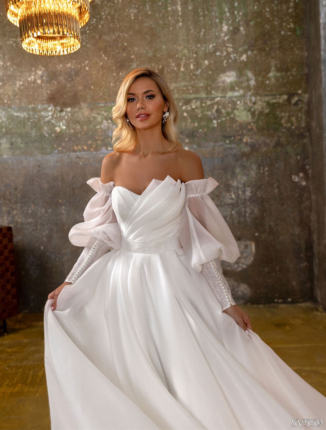 Свадебное платье Роберта с рукавами