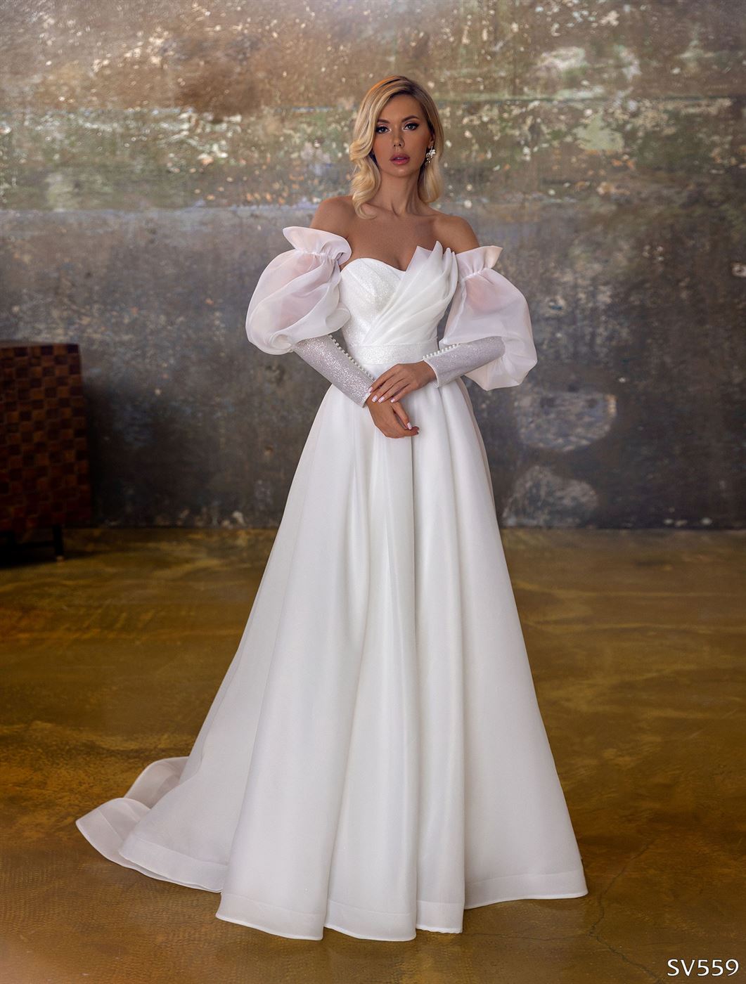 Свадебное платье Роберта с рукавами