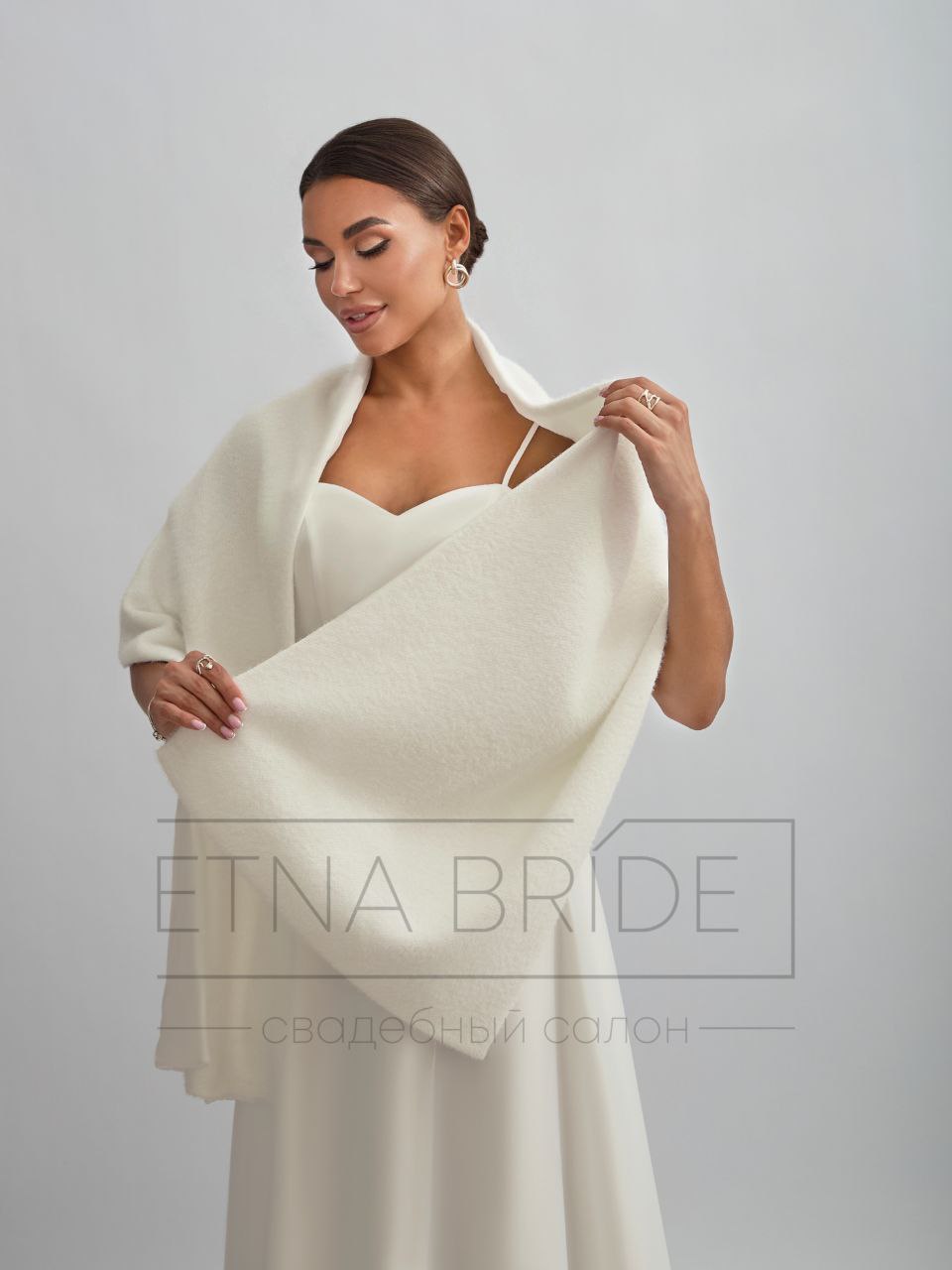 Палантин ангора 2015