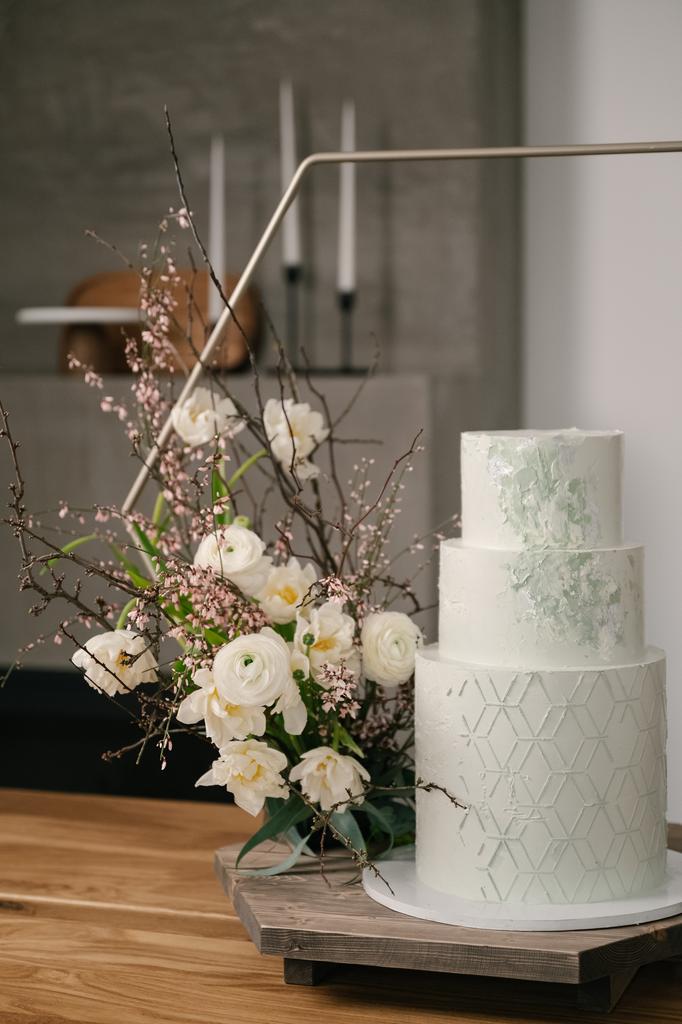 Подставка для свадебного торта "Року"