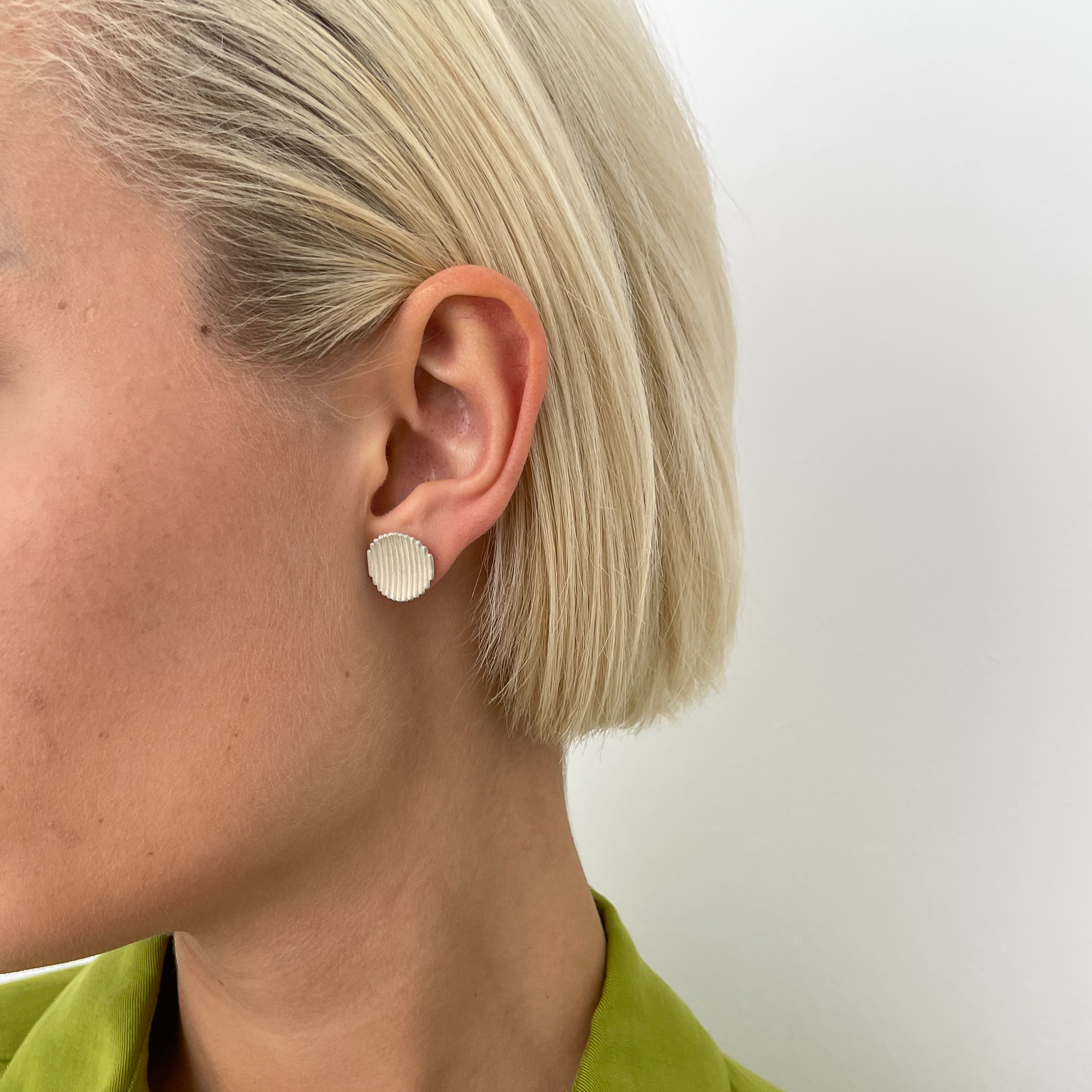 MINE Серьги-гвоздики малые матовые