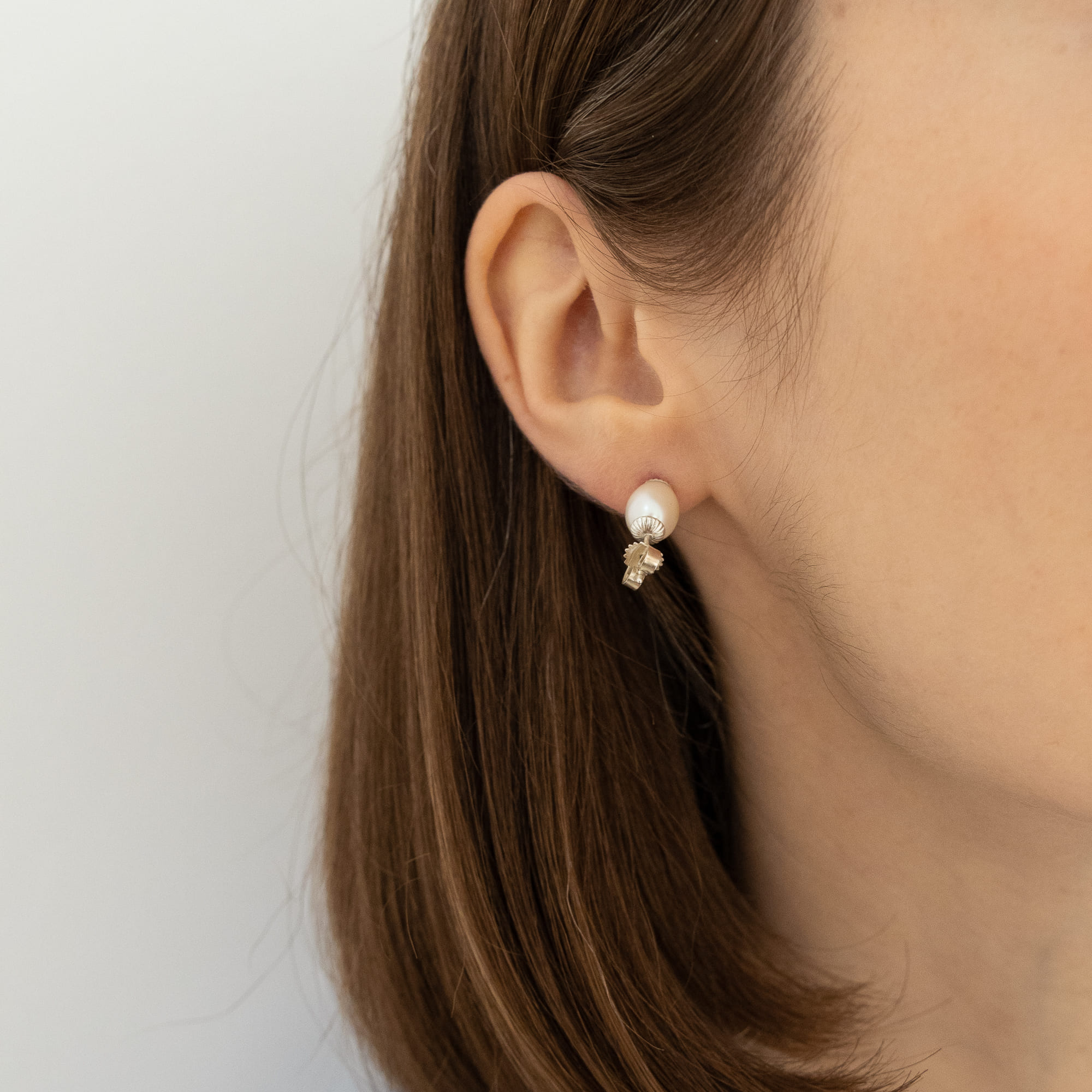 MA Серьги-гвоздики с крупным речным жемчугом