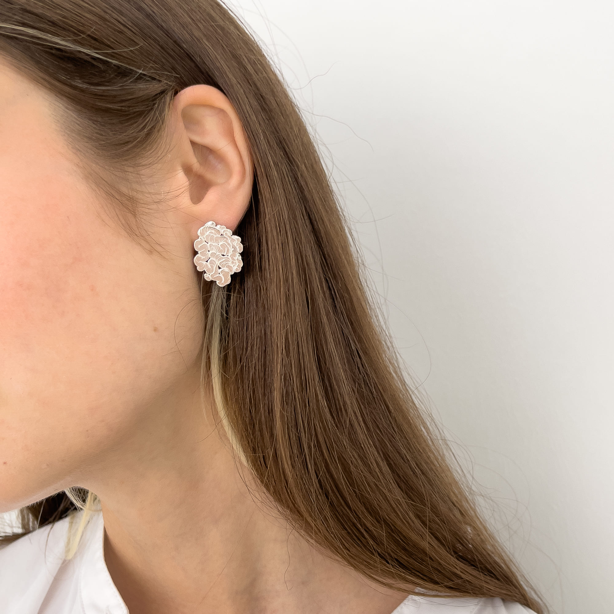 Burcu Büyükünal Серьги Wandering Line