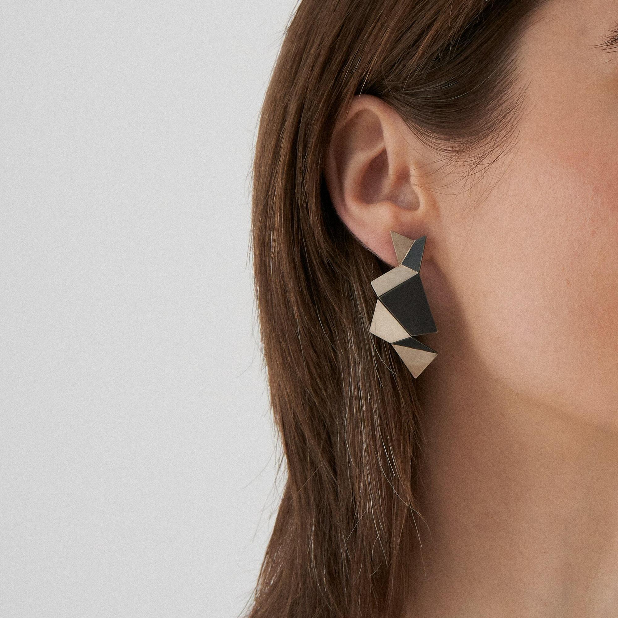 Burcu Büyükünal Крупные серьги Origami