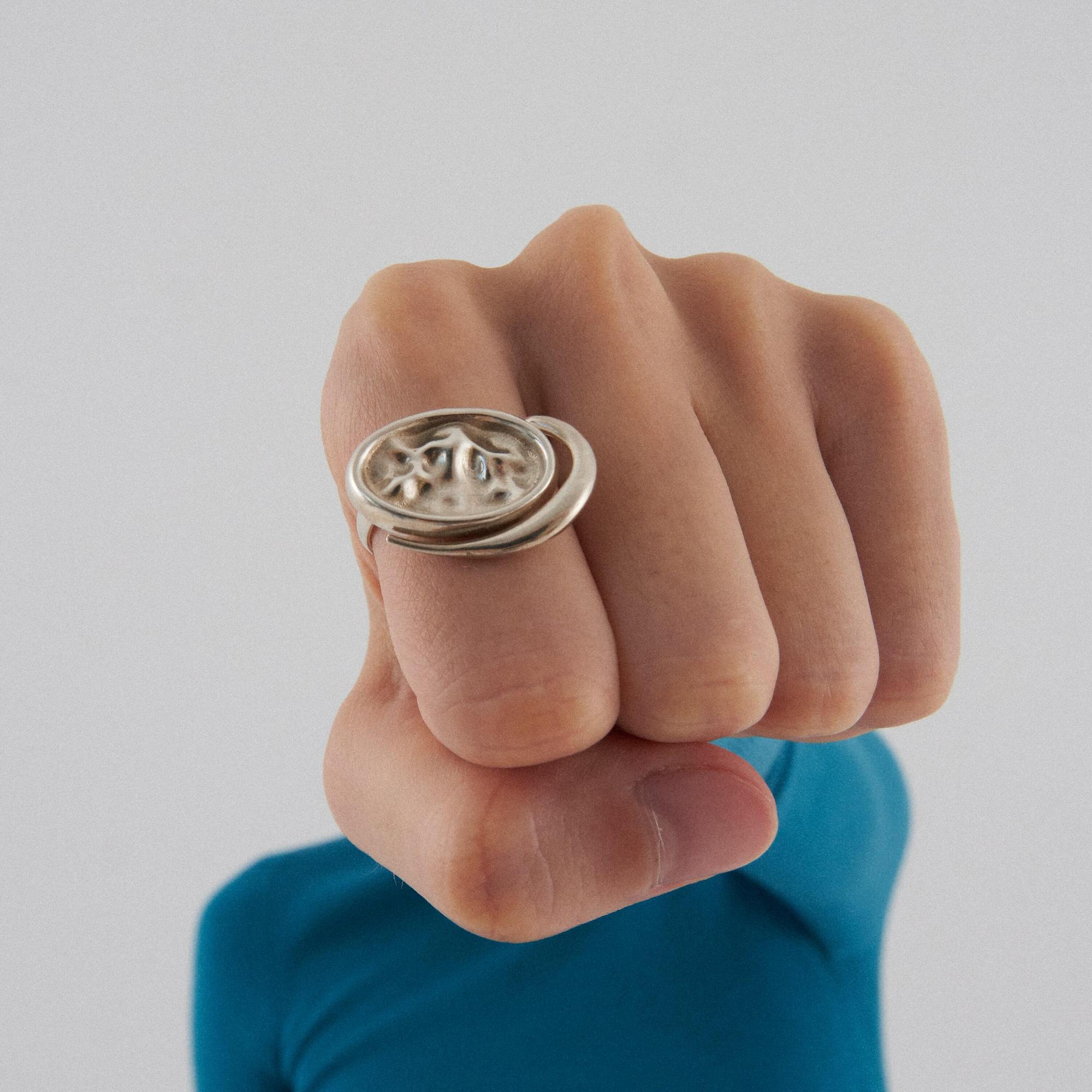 YOSTER Кольцо Eye в серебре