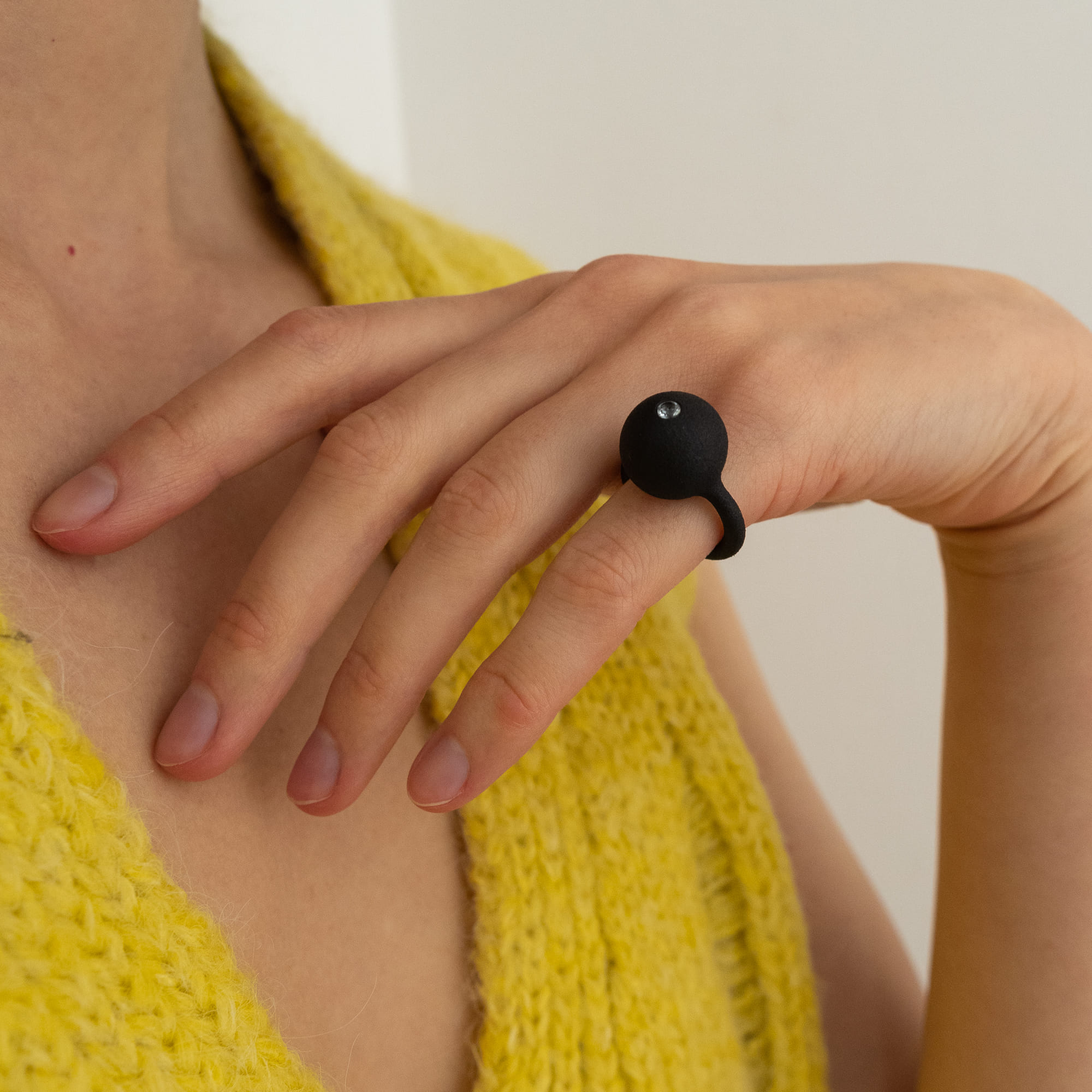 MA Кольцо Сфера на мизинец c малым камнем