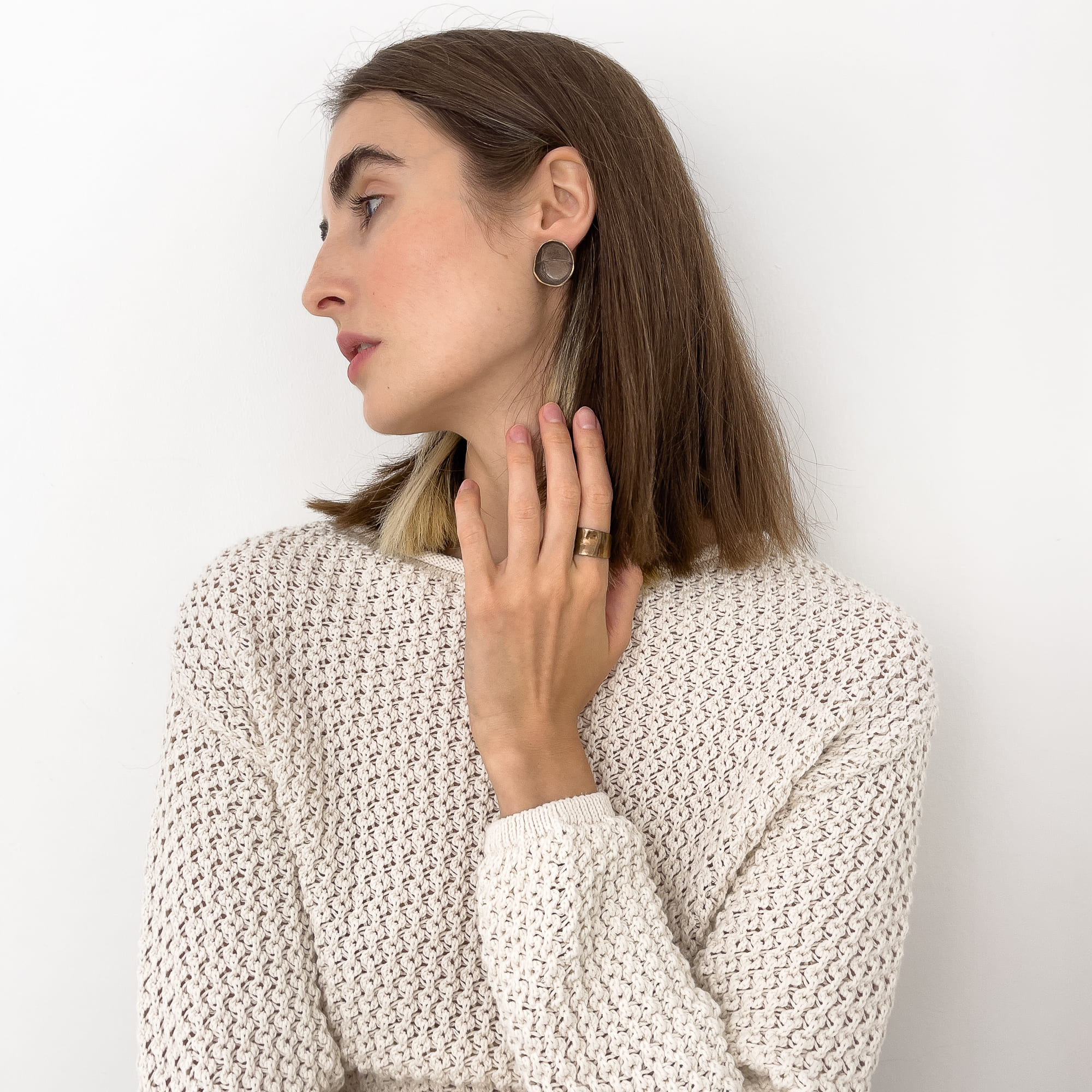 ANA PINA Серьги Singular в бронзе