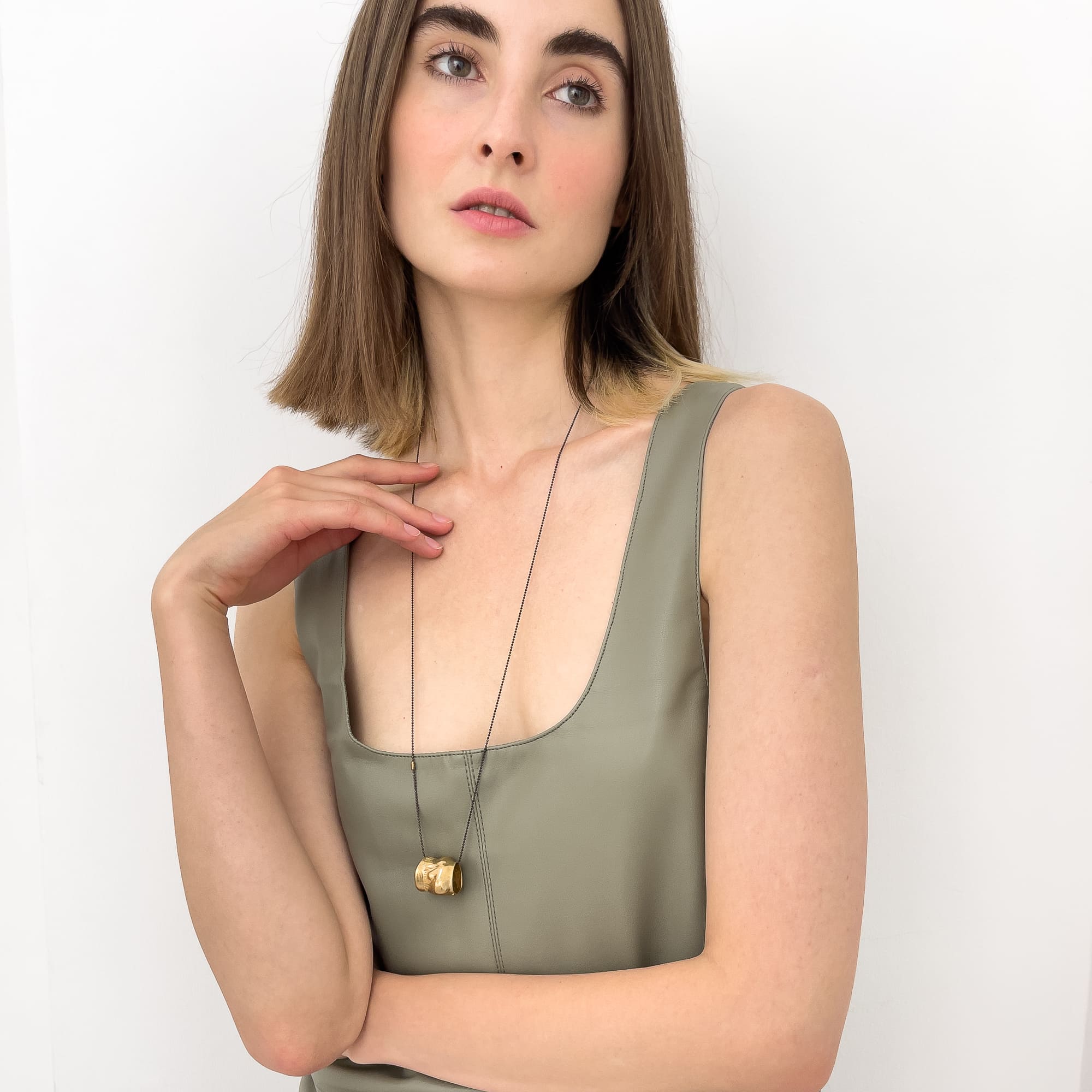 ANA PINA Кулон Singular в бронзе