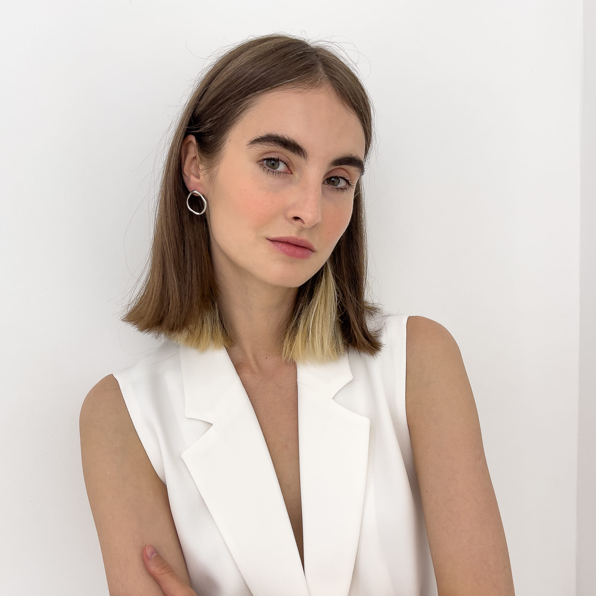 M.O.D Ассиметричные серьги Fluid в серебре