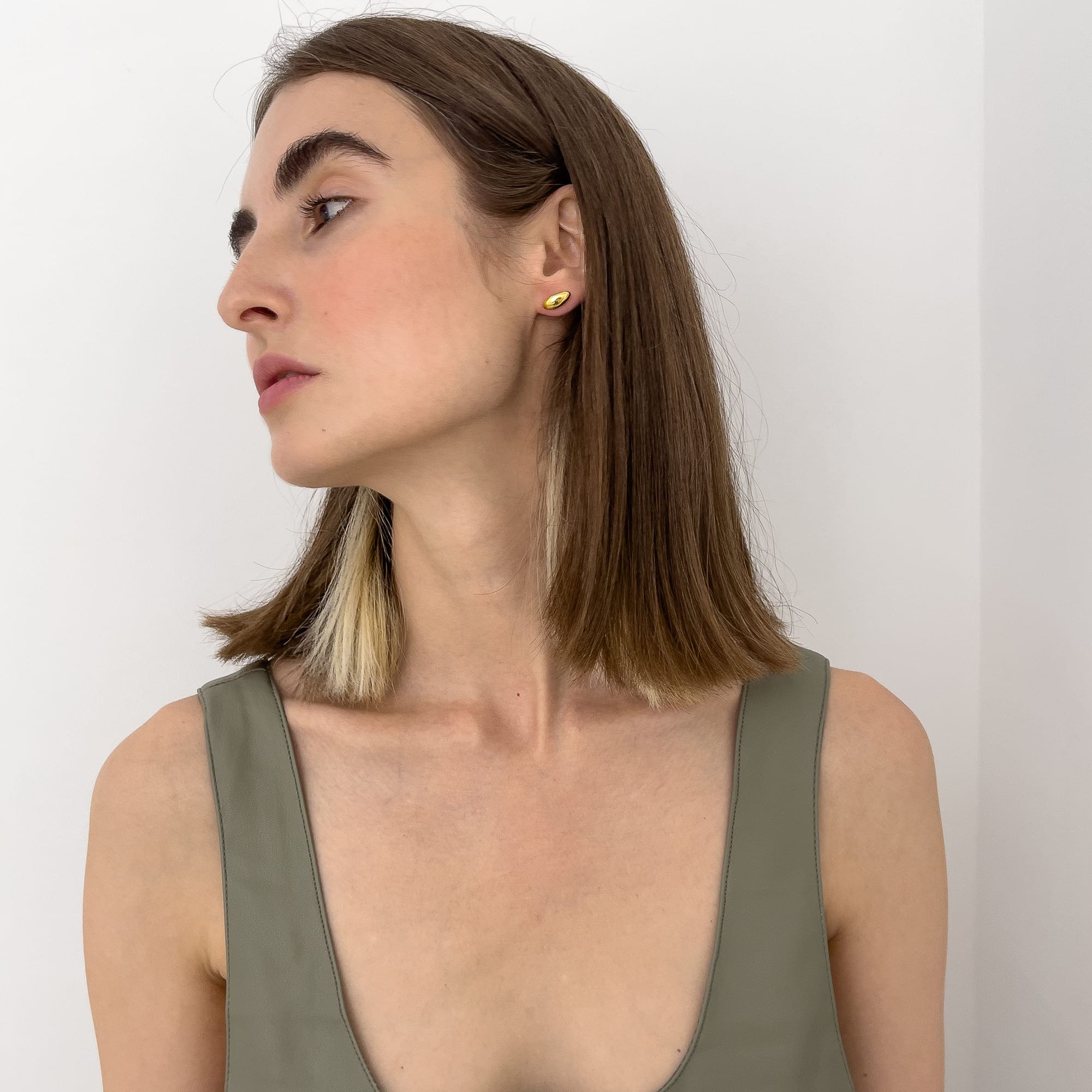 M.O.D Пусеты Fluid в позолоте